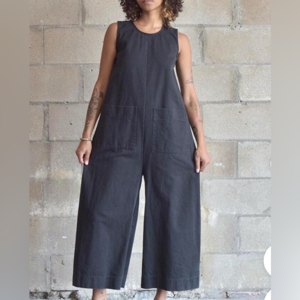 Black Sleeveless Jumpsuit
